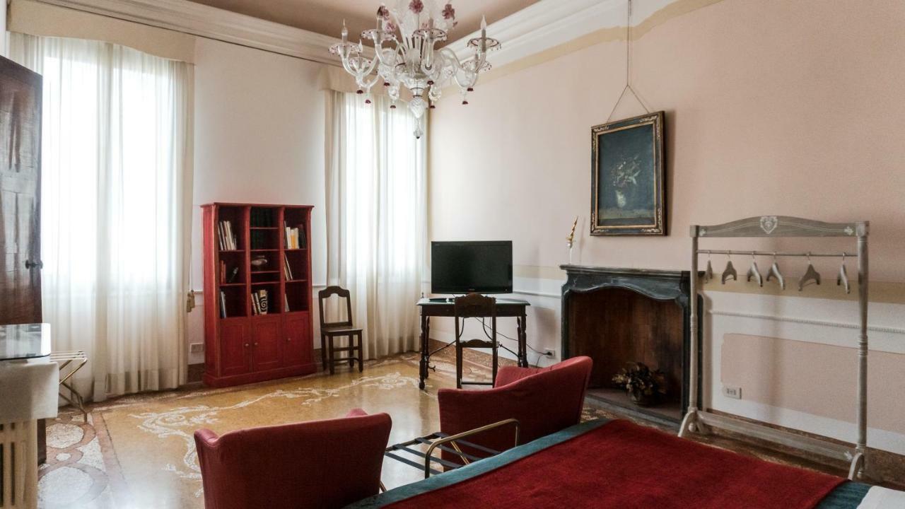 Luxury Balcony Apartment Venezia Eksteriør bilde